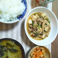 和風麻婆豆腐
にんじんしりしり
みそ汁
ごはん|はるたまさん