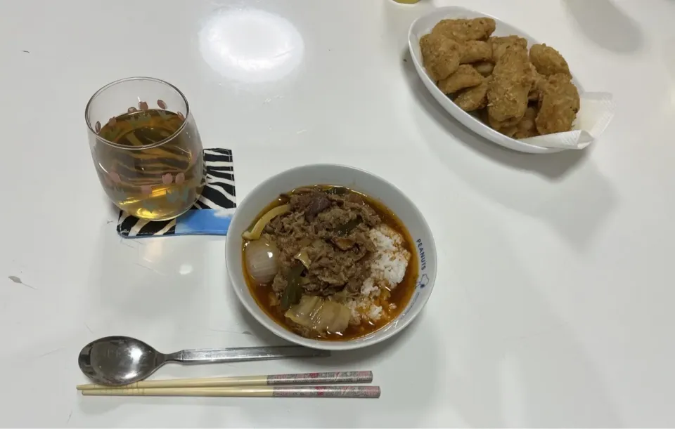 Snapdishの料理写真:晩御飯☆ハヤシライス風（ルゥ無かったから自己流）☆白身魚のフライ|Saharaさん