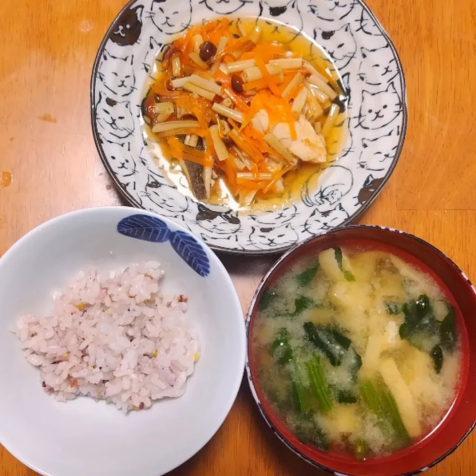 2024 0130　かれいの野菜あんかけ　ほうれん草と刻み揚げのお味噌汁|いもこ。さん