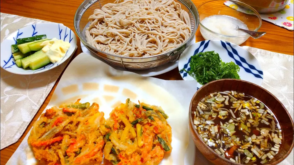 1/30の夕食
ざる蕎麦
なめこ入り蕎麦つゆ
かき揚げ|卯月さん