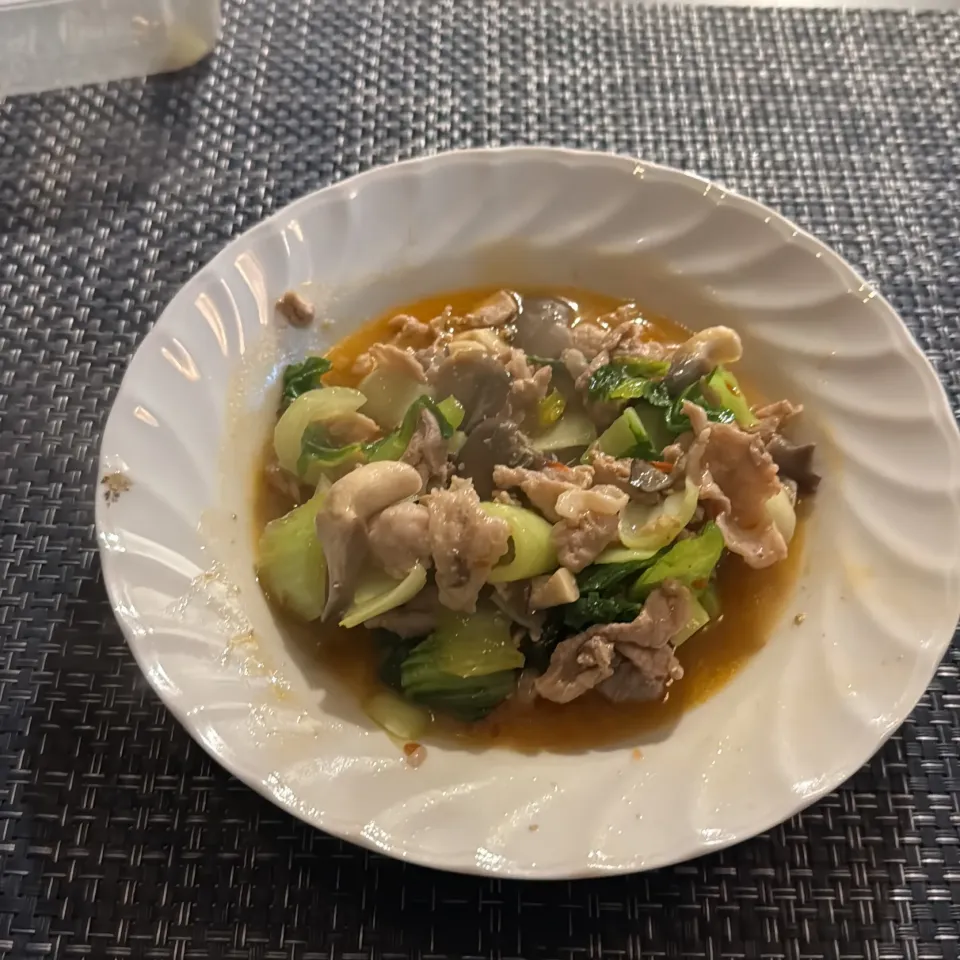 Snapdishの料理写真:青梗菜と平茸の中華炒め|a-parkさん