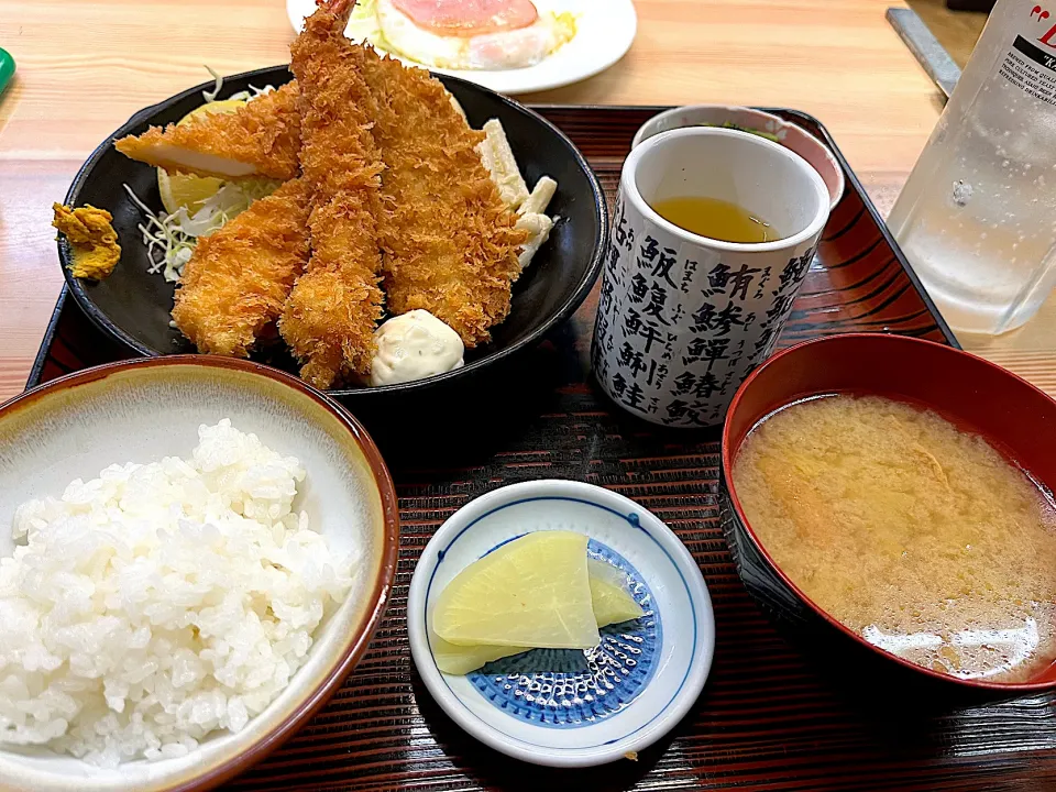 ミックスフライ定食|須佐浩幸さん