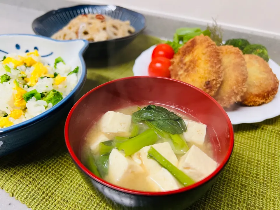 「小松菜とお豆腐のお味噌汁」|バシュランさん