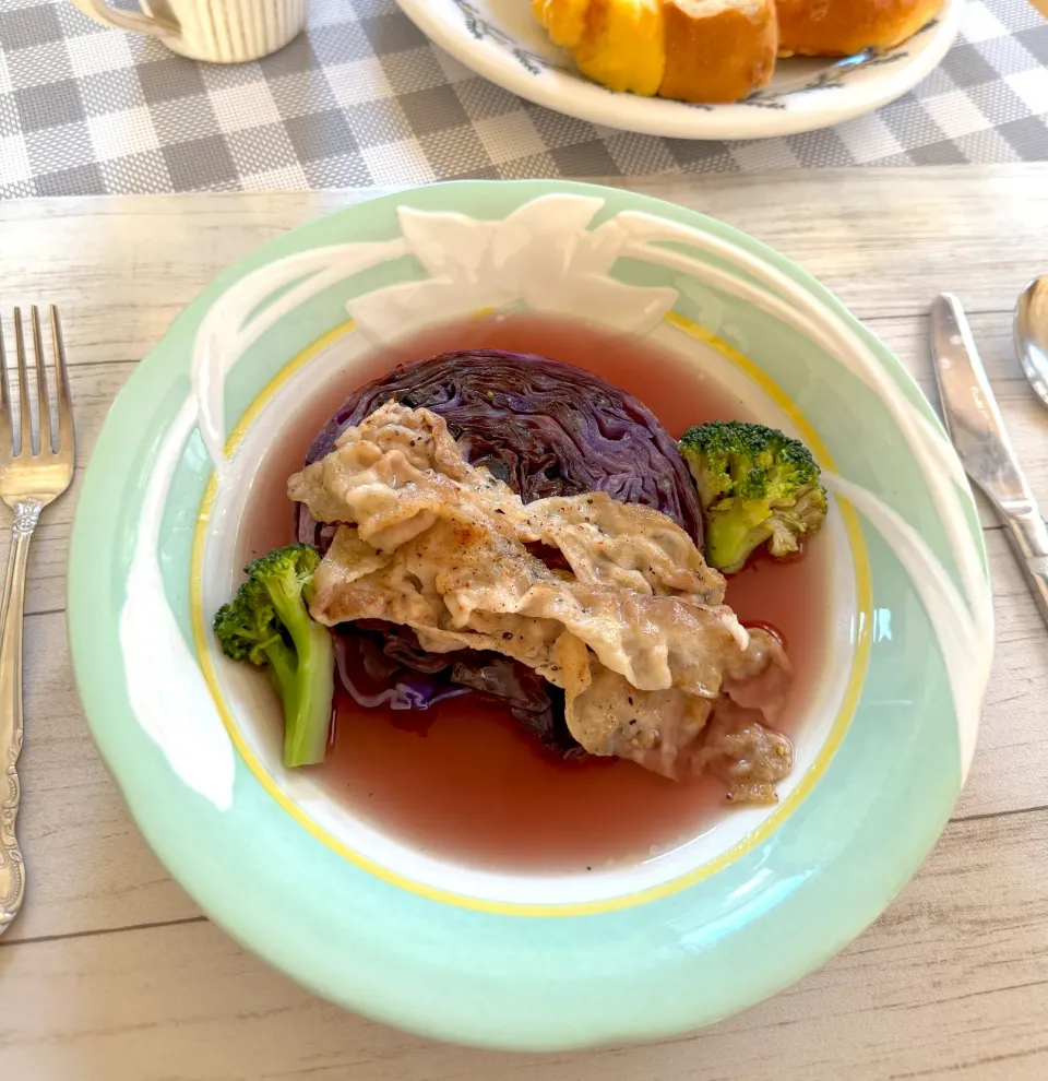 蒸し焼き紫キャベツと豚バラの茜スープ|さらっと🍀さん