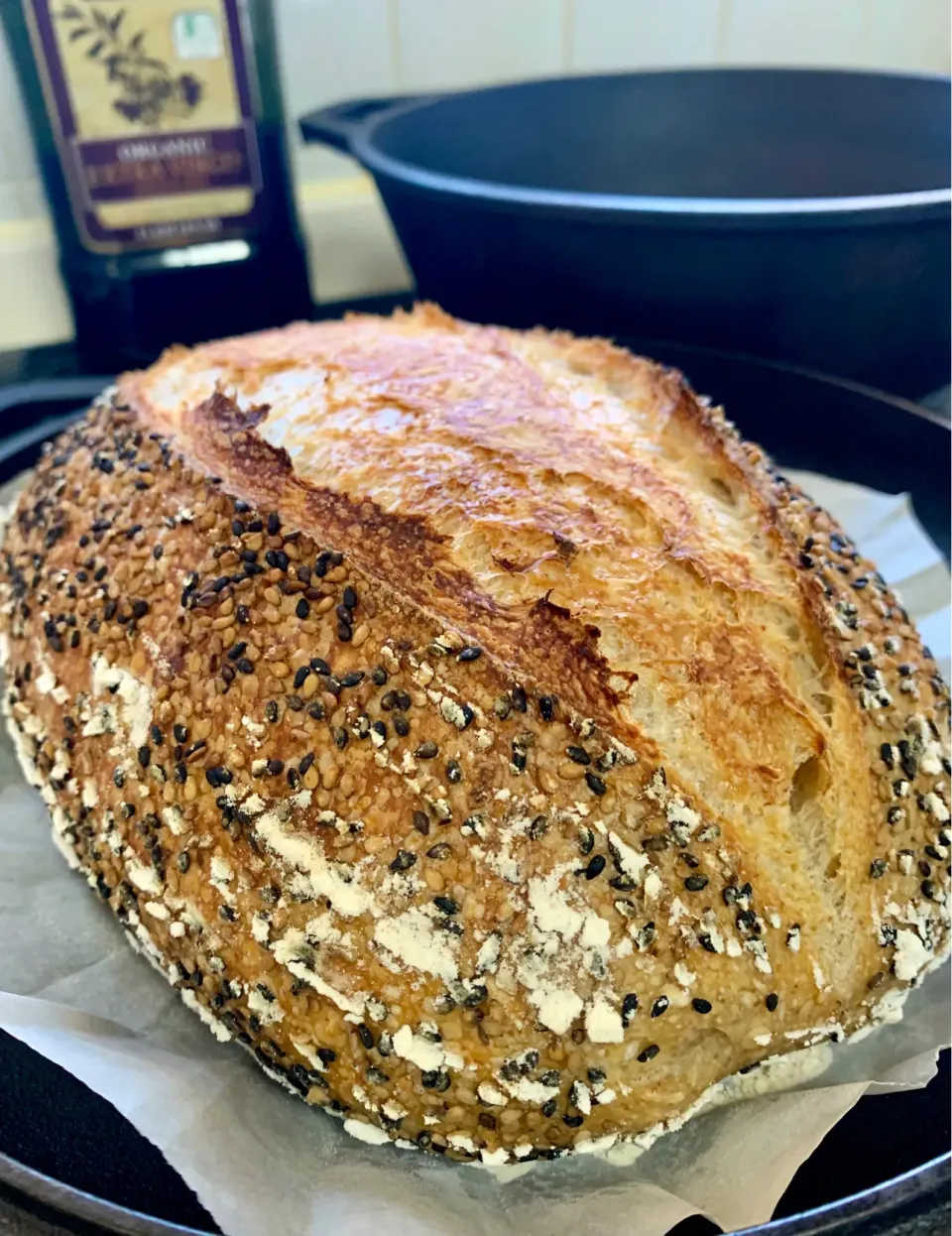 Sesame Open Crumb Sourdough Bread (pic 1)|gonbenさん