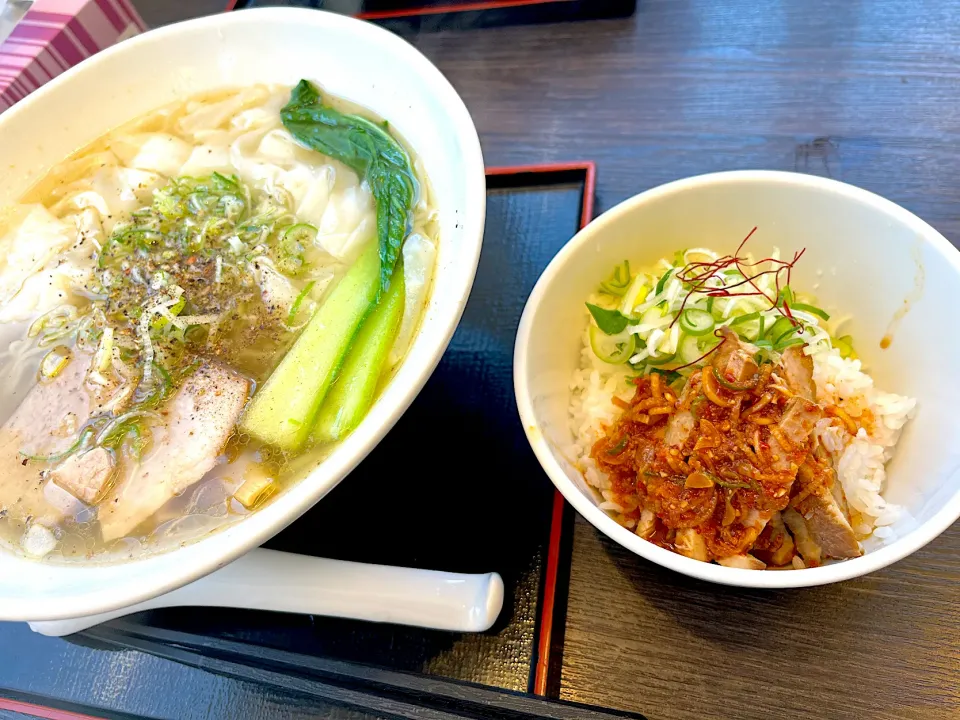 ワンタンメン大盛り　チャーシュー丼|きらさん