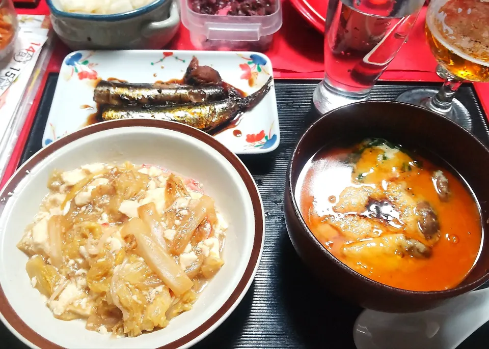 Snapdishの料理写真:1/15(月)夕食。
とろろ蒸し。イワシの梅煮。
白菜と豆腐の中華炒め。|へいちゃんさん