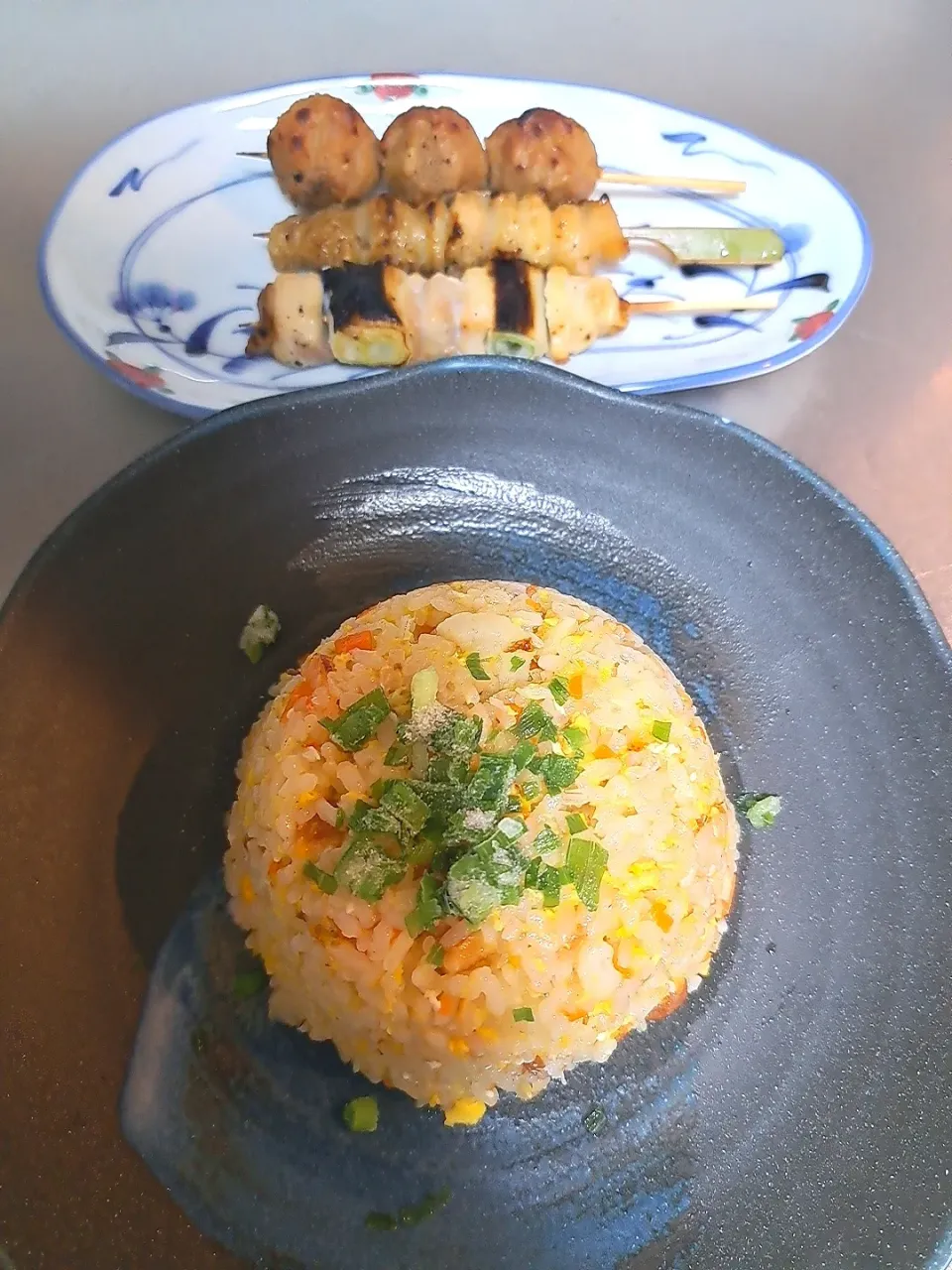 Snapdishの料理写真:海老炒飯&焼き鳥|Riapple🍎さん