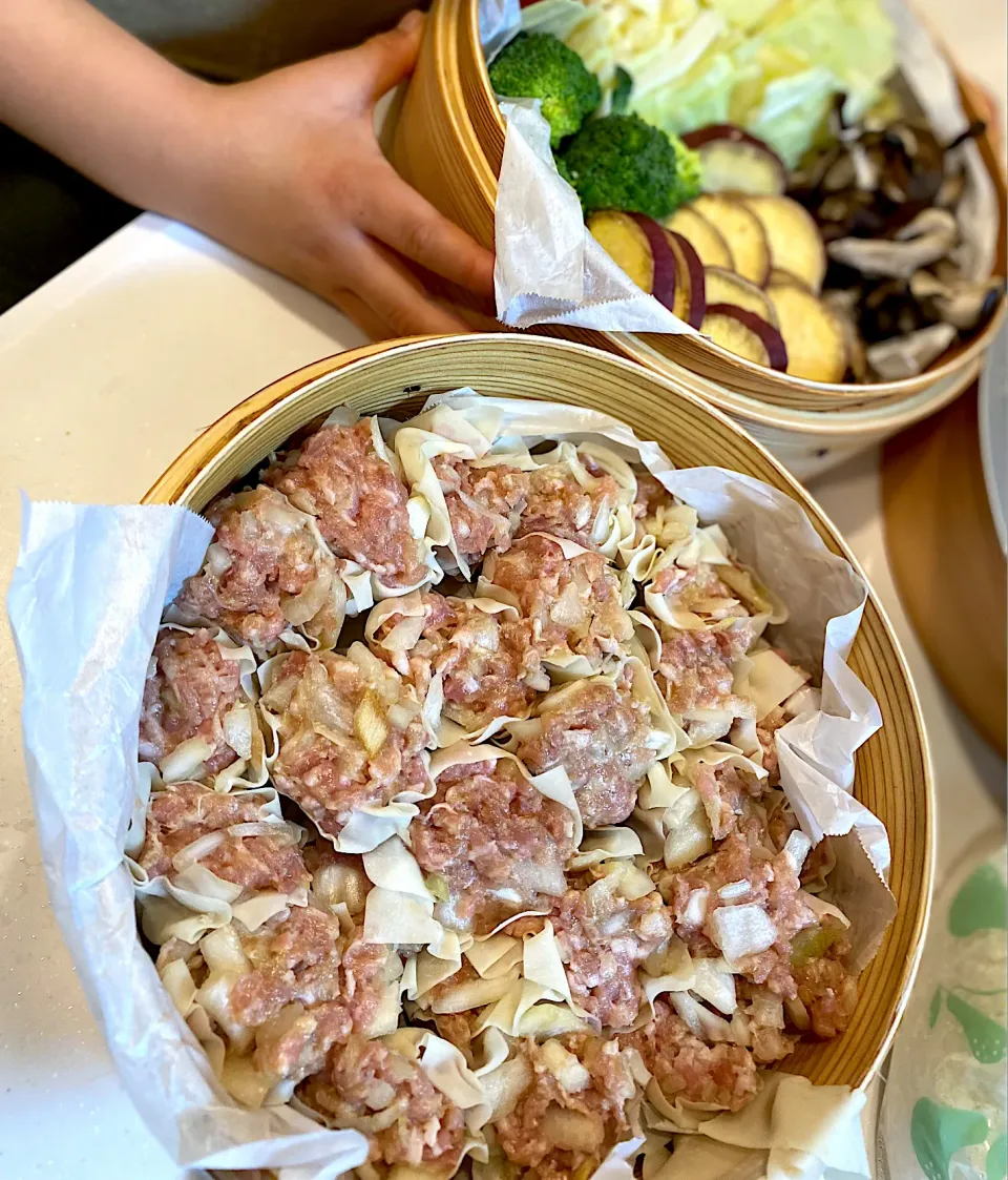 手作りシュウマイと野菜の蒸籠蒸し😋|かおちゃんさん