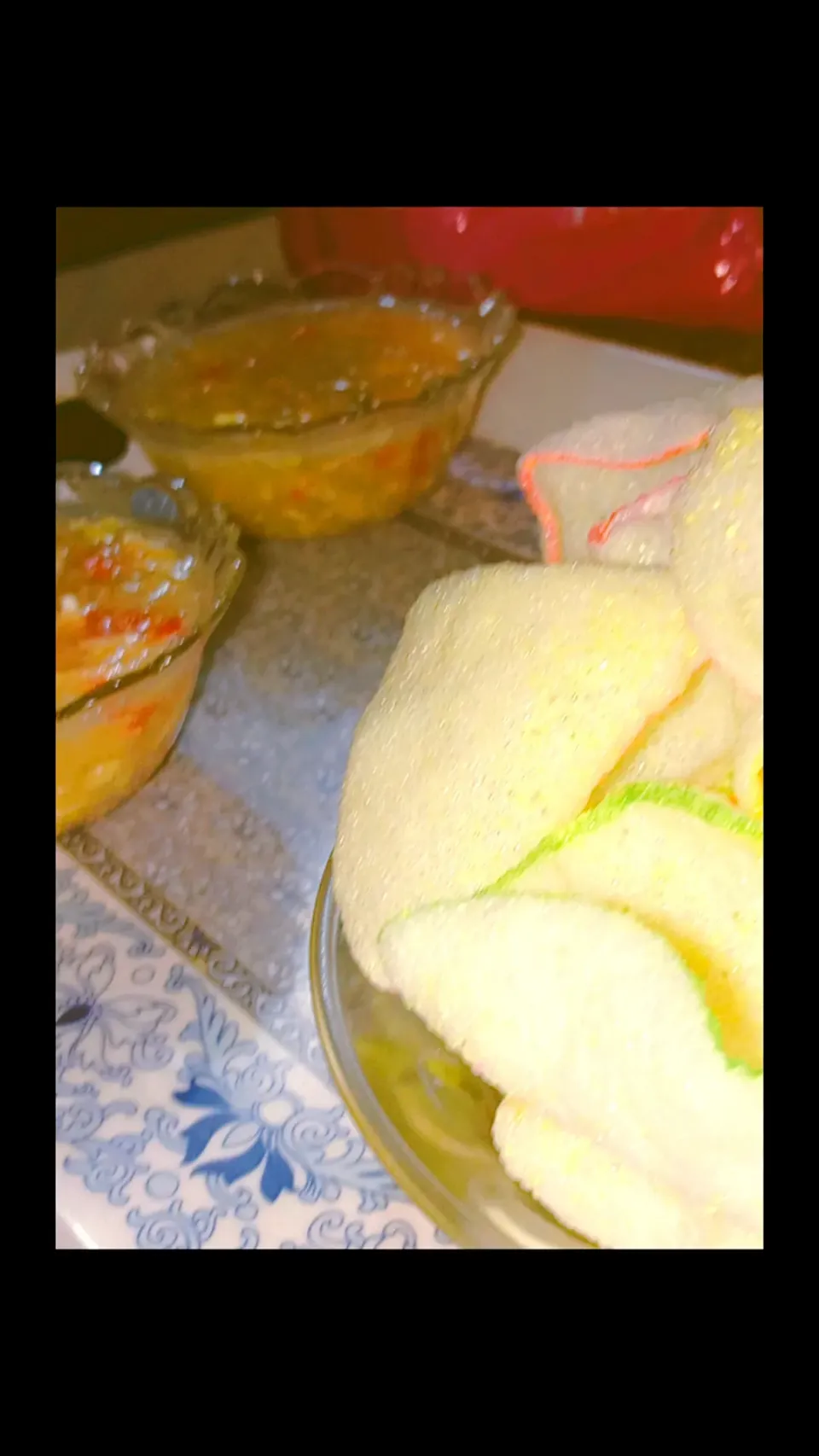 chiken vegetable soup with crackers|Amna fahadさん