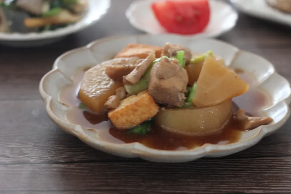 鶏もも肉と大根と厚揚げの煮物|ちいさなしあわせキッチンさん