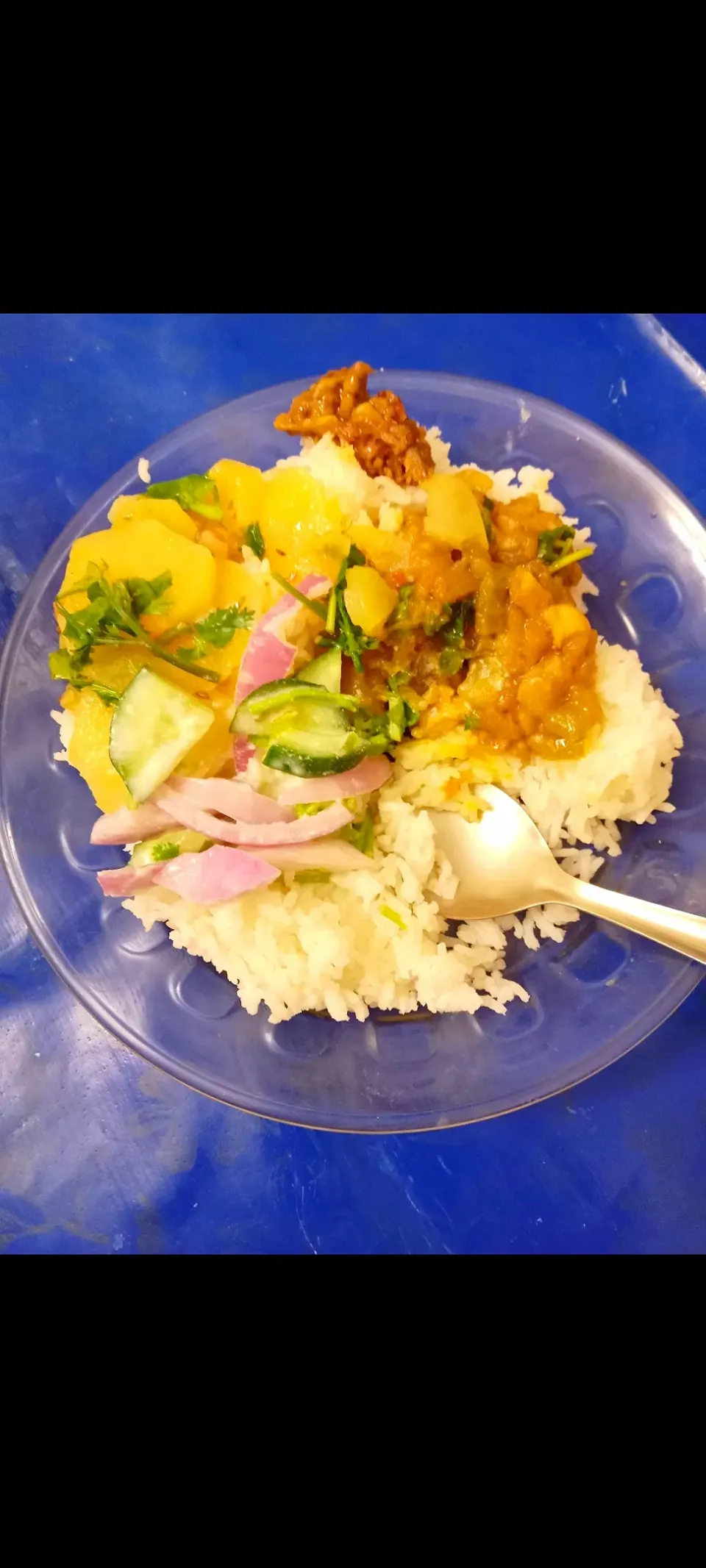 #Potato And Rice With Salad|Amna fahadさん