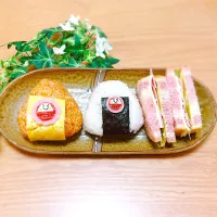 Snapdishの料理写真:合格祈願おにぎり🍙|Rino2525さん