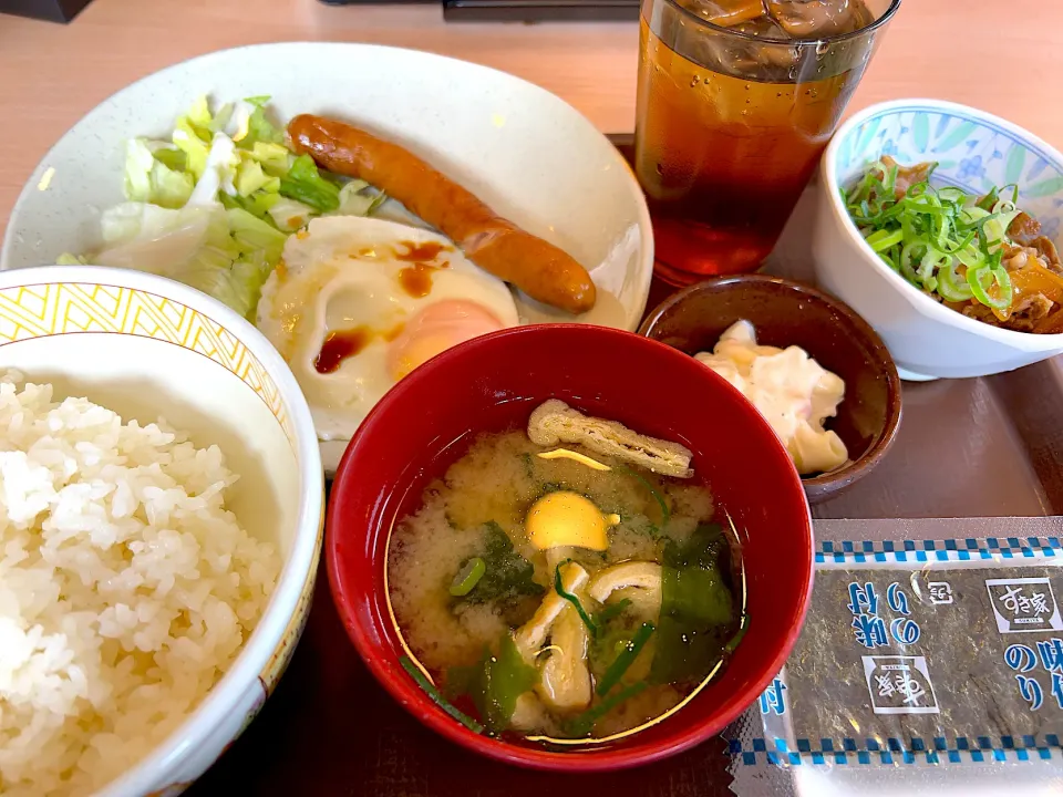 【すき家】牛小鉢ソーセージエッグ朝定食|Tak@さん