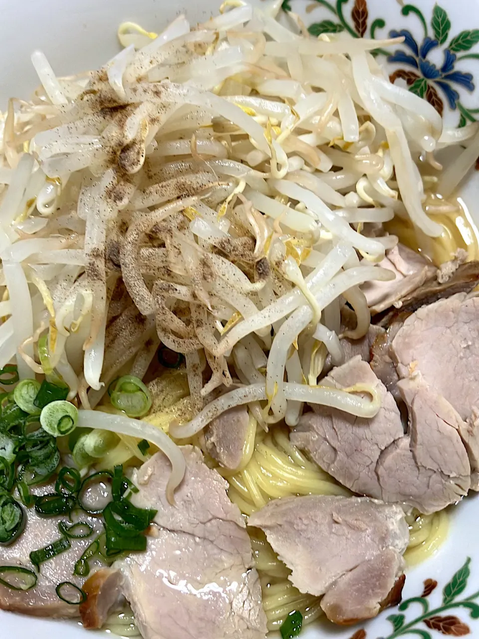 自家製🧂麹焼豚ラーメン|くまとらさん