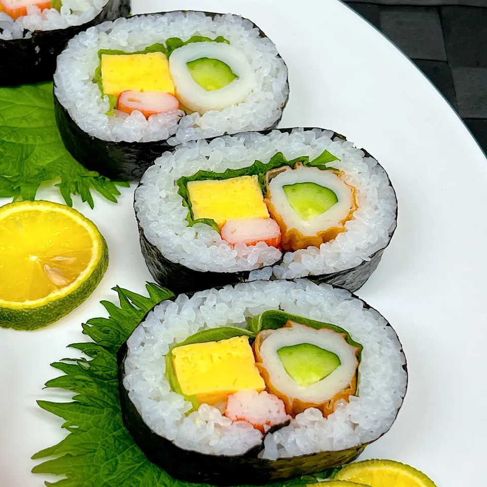 胡瓜入り竹輪の太巻き|まめもにおさん