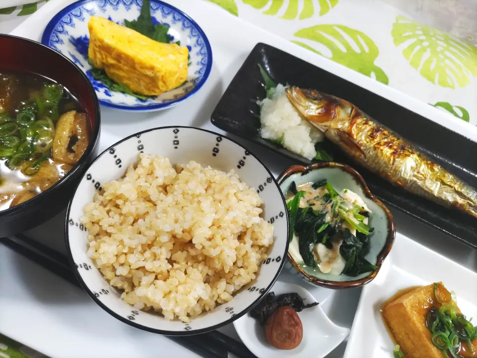 朝ごはんのようなお昼ご飯🍚|rikako♪。.:＊さん