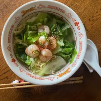 Snapdishの料理写真:塩ラーメン|yuhyuさん