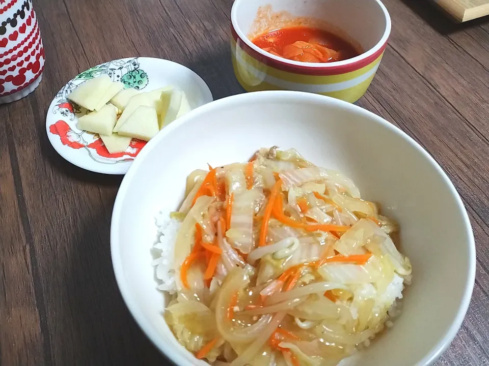 白菜のとろみあんかけ丼
ミネストローネ　残り
りんご|尚さん