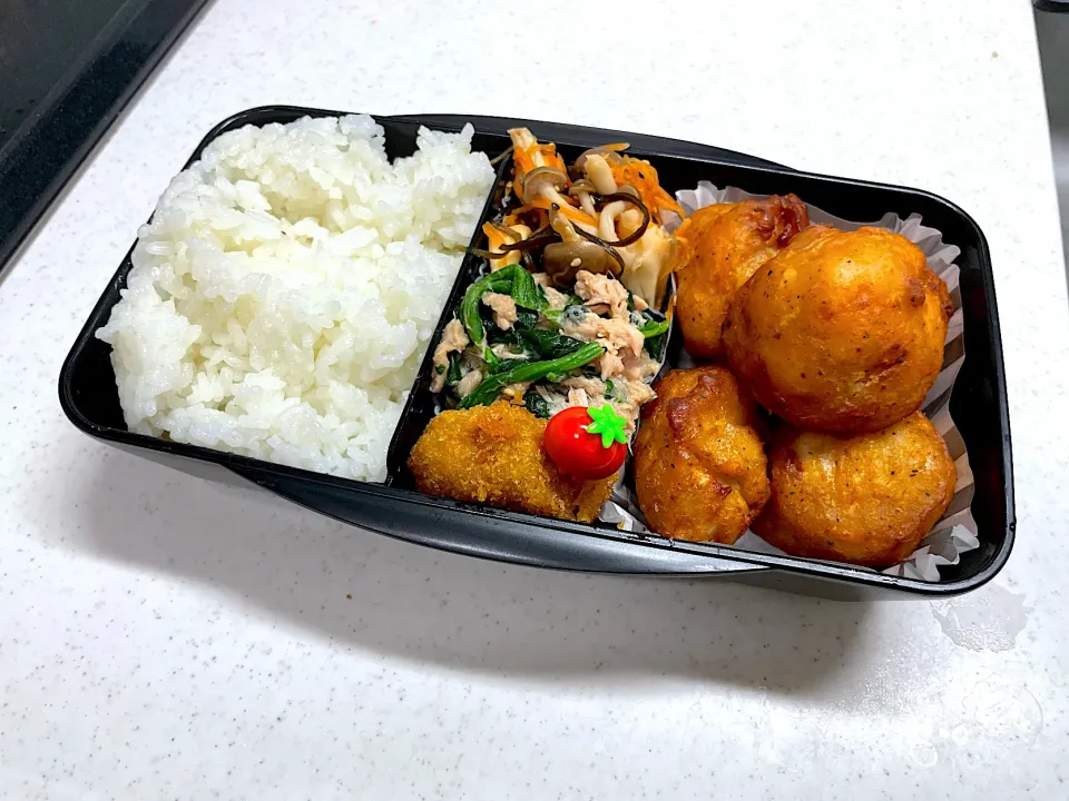 Snapdishの料理写真:2/5 旦那弁当⁂唐揚げ弁当|ゆさん