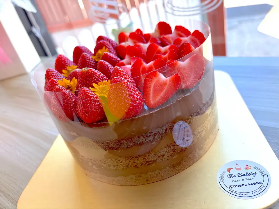 Chocolate Cake with Soft Ganache
(เค้กช็อกโกแลตหน้านิ่ม)|The Bakeryさん