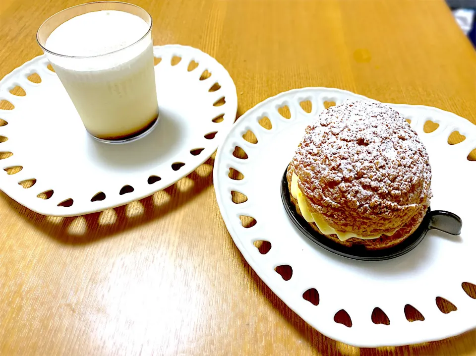 シュークリームと三層のプリン🍮|1614さん