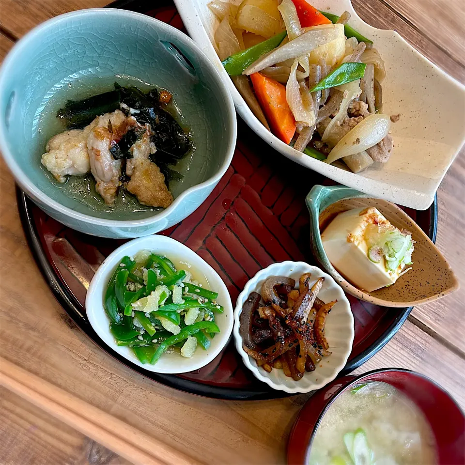 肉じゃが🥔☆せせりの黒酢和え☆ピーマン数の子和え☆大根金平☆冷奴|Mikaだよさん