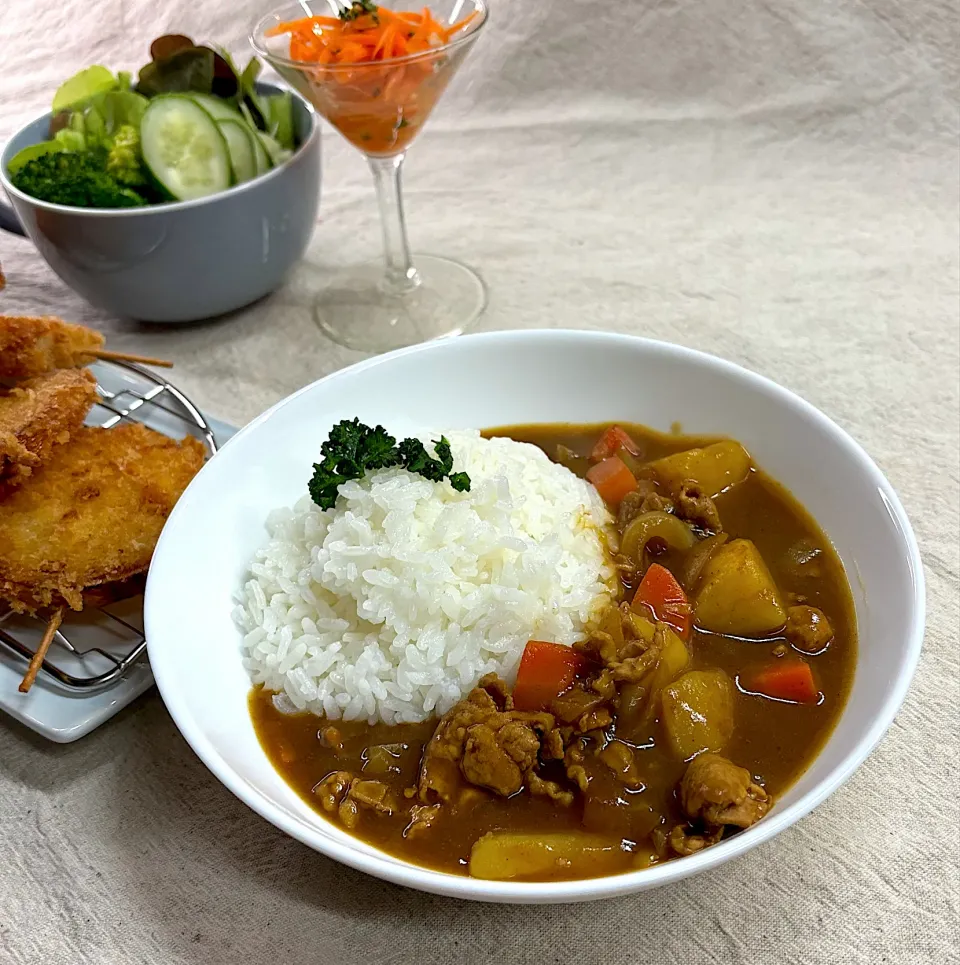 カレーは三日月に|かっちゃん杉さん