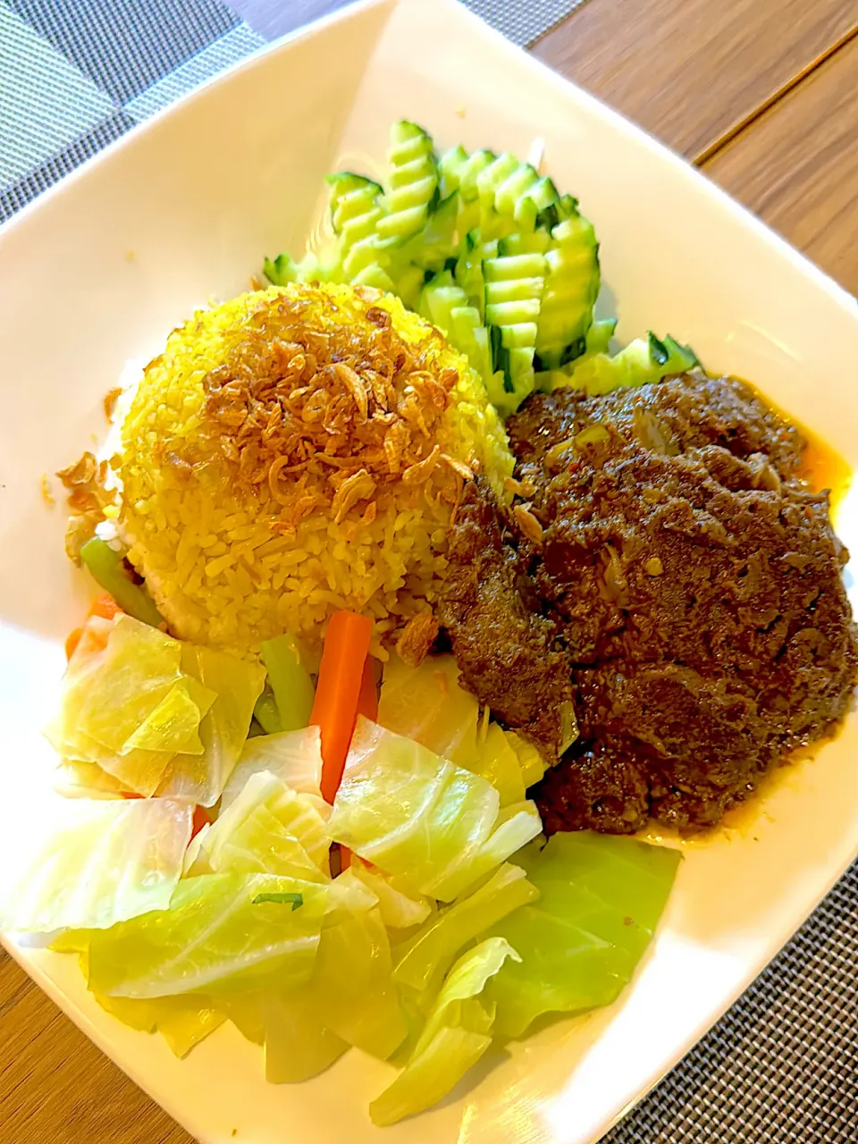 Beef rendang!|Henny Robertsonさん