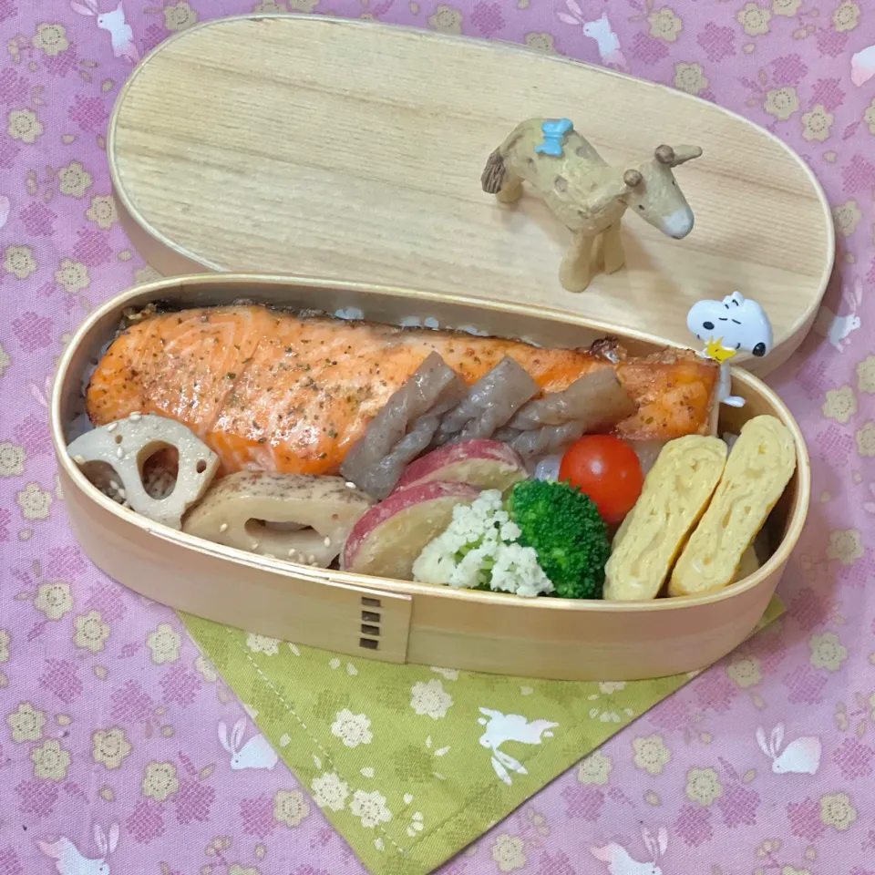 サーモンハーブグリル☘️の💙ちゃんお弁当　2/8木|sweet homeさん