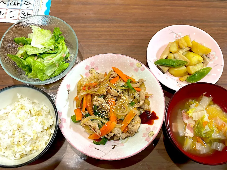 豚こまのチャプチェ　白菜スープ　じゃがいもとスナップエンドウのバター炒め　レタスの中華風塩レモンサラダ|おさむん17さん