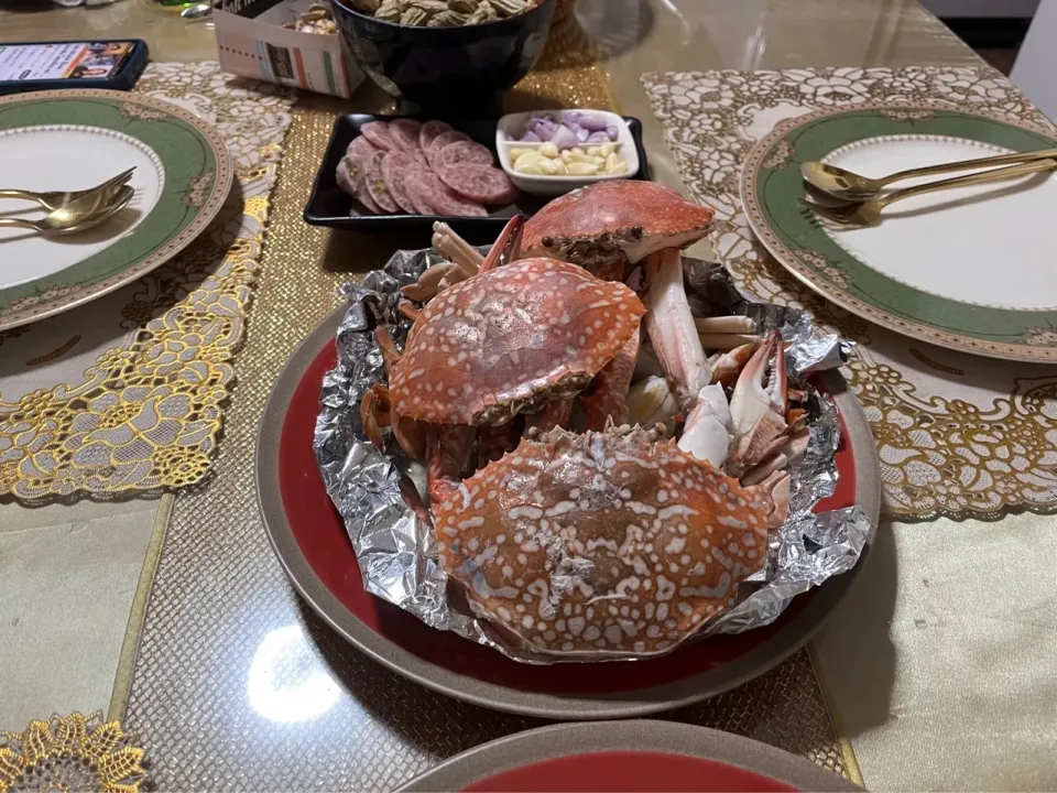 🇹🇭バンコクのラプラオのタイ料理研究家　竹下ワサナさん(現在はInstagramのオンラインレッスンのみ)の家で夕食シーフードパーティー　蟹美味しかったなあー
また　食べたいくらい美味しかったです|Mikoshiba Kazutoshiさん