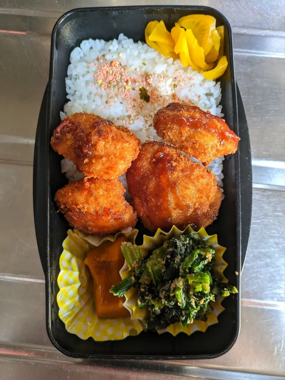 旦那弁当　2024/2/10

チキンカツ
かぼちゃの煮物
ほうれん草のごま和え|ユキヨメ♪さん