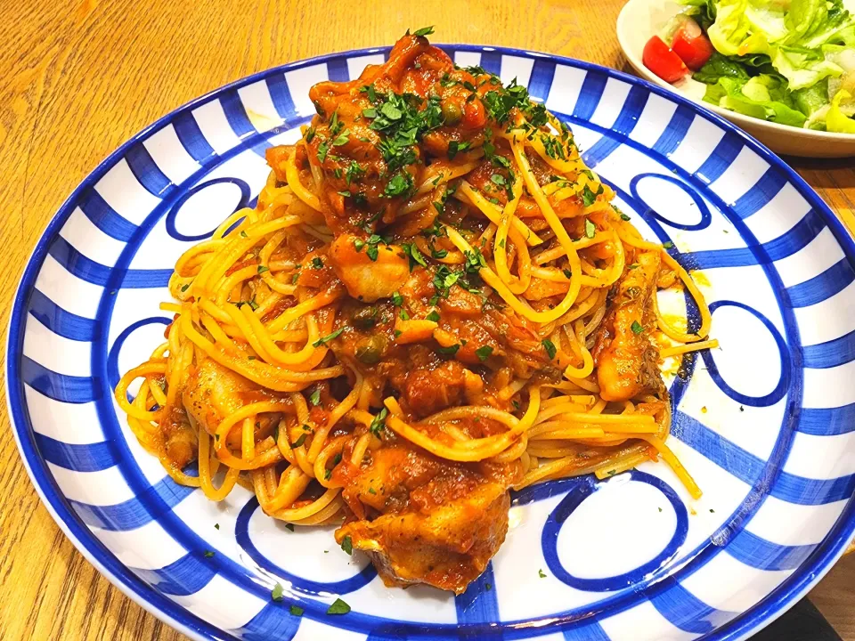 Spaghetti con il Baccala e Pomodoro

鱈とケッパーのトマトソーススパゲッティ|Masahiko Aasanoさん