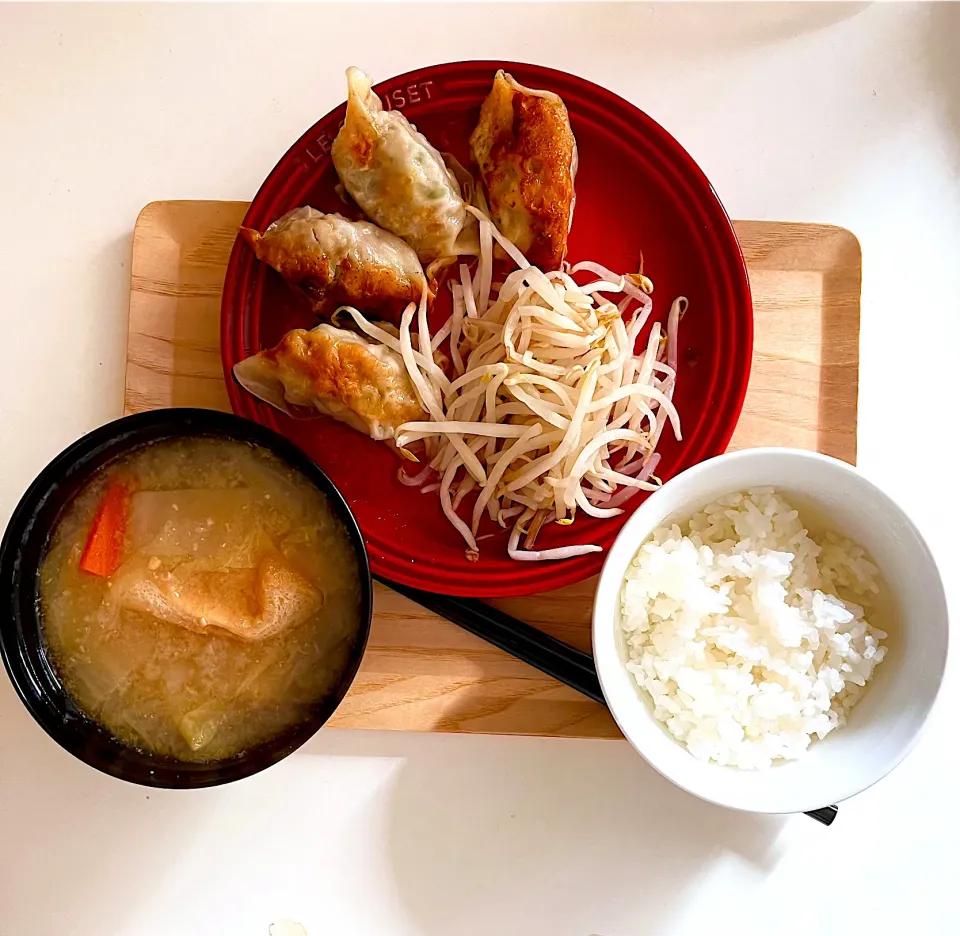 Snapdishの料理写真:朝食　昨晩の餃子ニンニクなし|Ryokoさん