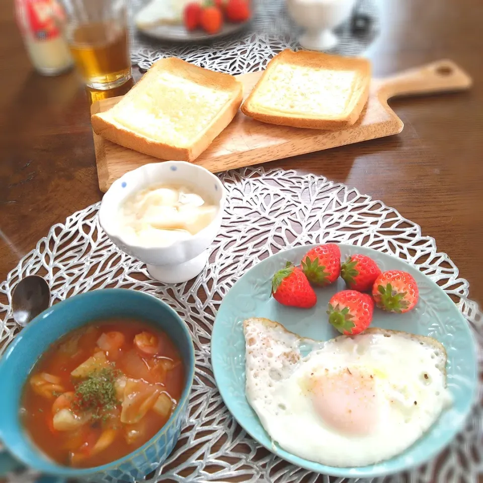 朝ごはん🌄！|まめころさん