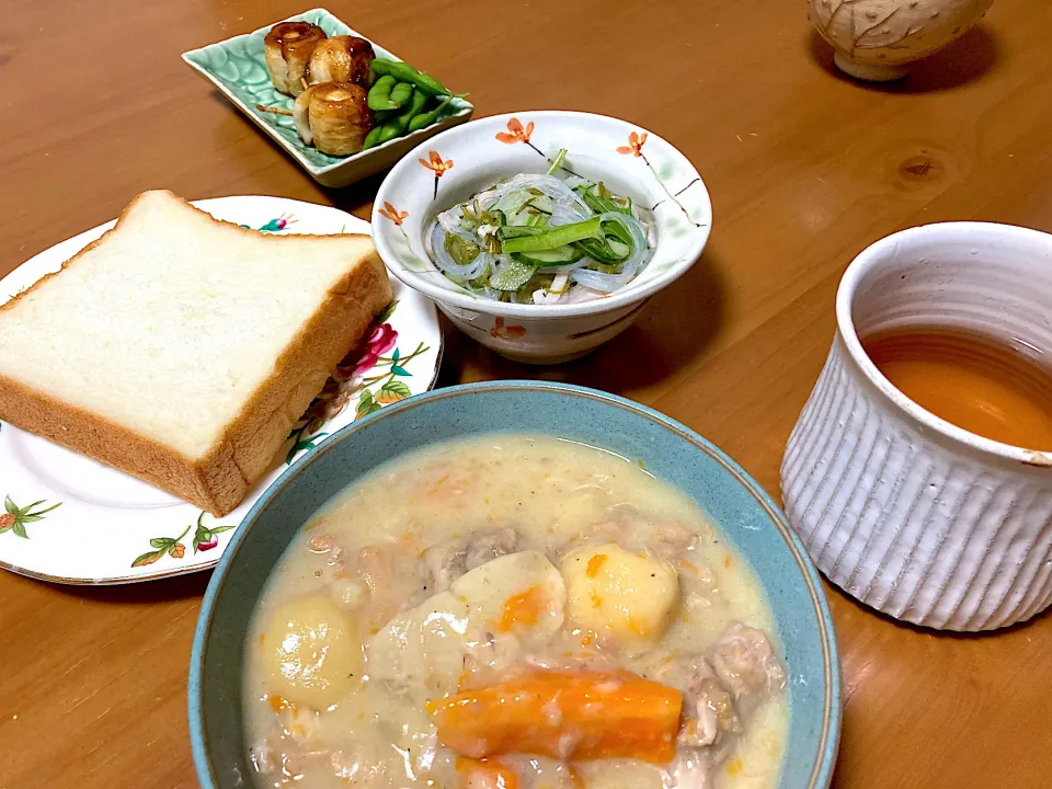 Snapdishの料理写真:豆乳シチュー💛頂き物の生食パン💛春雨サラダ💛うずらの竹輪くるくる照り焼き(チョコちゃんに連れて行って貰ったお料理教室で習って我が家の定番おかず特にお弁当。になったお気に入り)💛柿の葉茶|さくたえさん