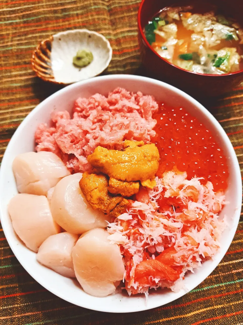 Snapdishの料理写真:【贅沢海鮮丼】|梨々香さん