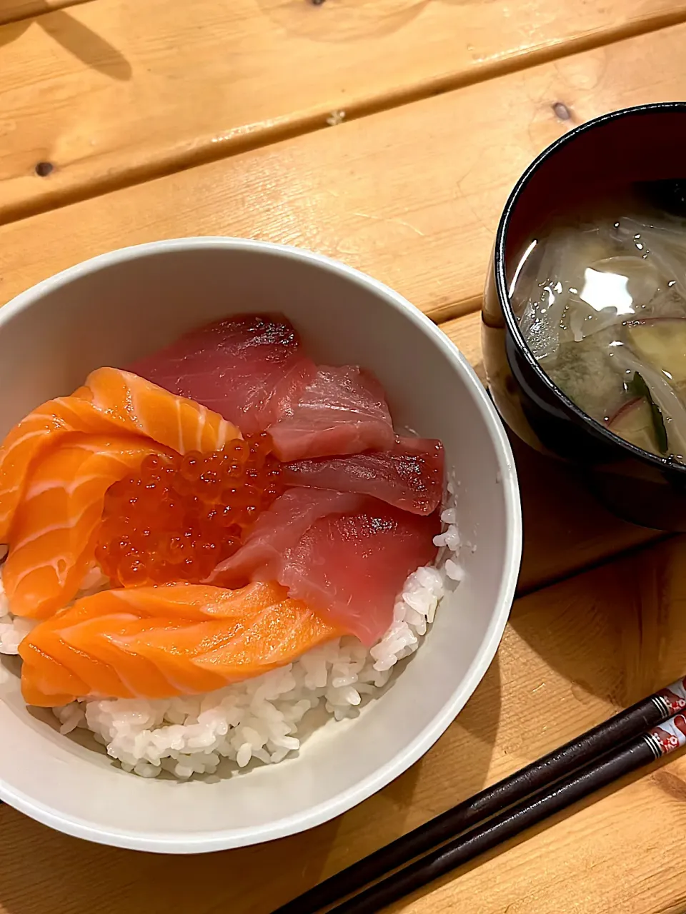 マグロサーモンいくら丼|ぺろたんさん