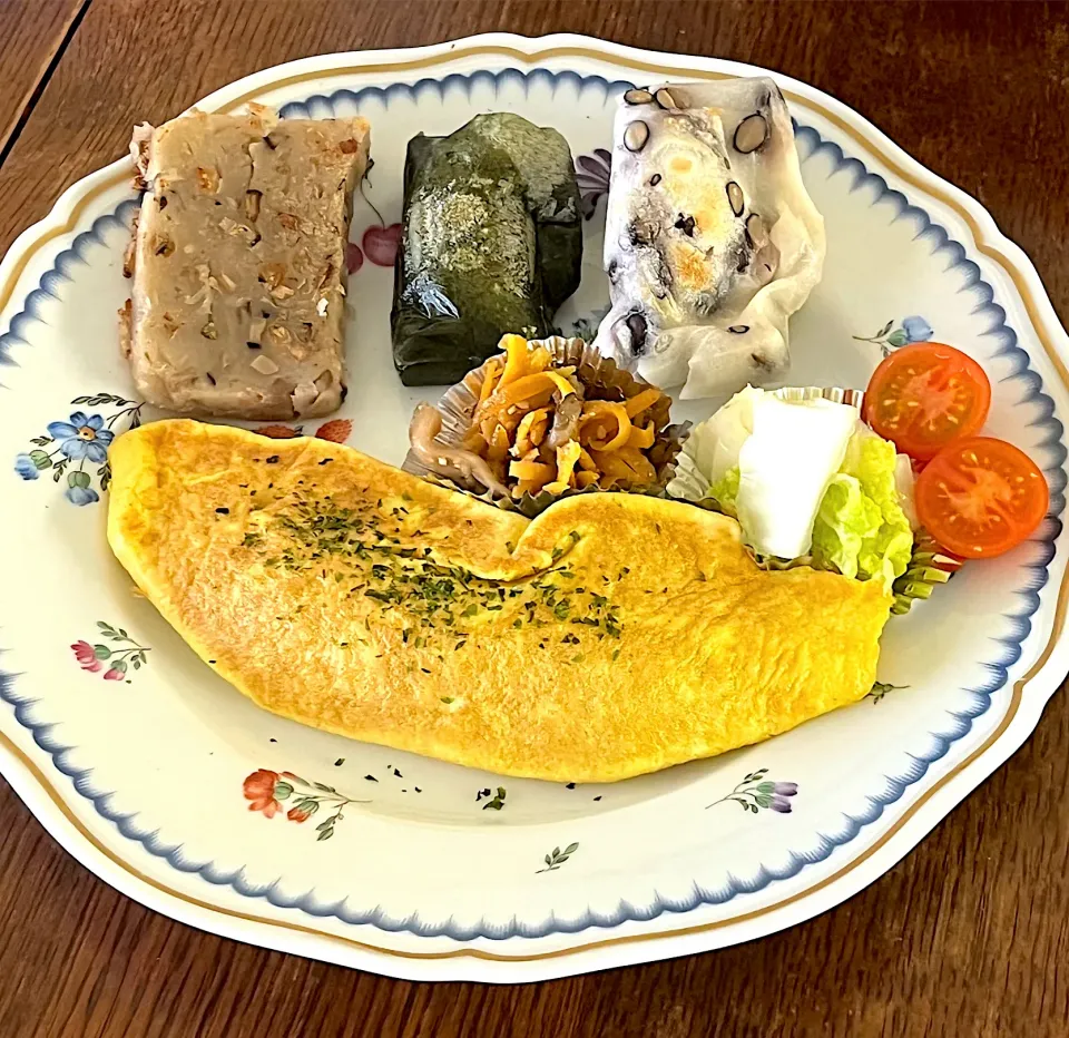 ランチ♯納豆オムレツ♯豆餅♯よもぎ餅♯大根餅|小松菜さん