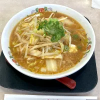 Snapdishの料理写真:餃子の王将、野菜煮込みラーメン|ちぃさん