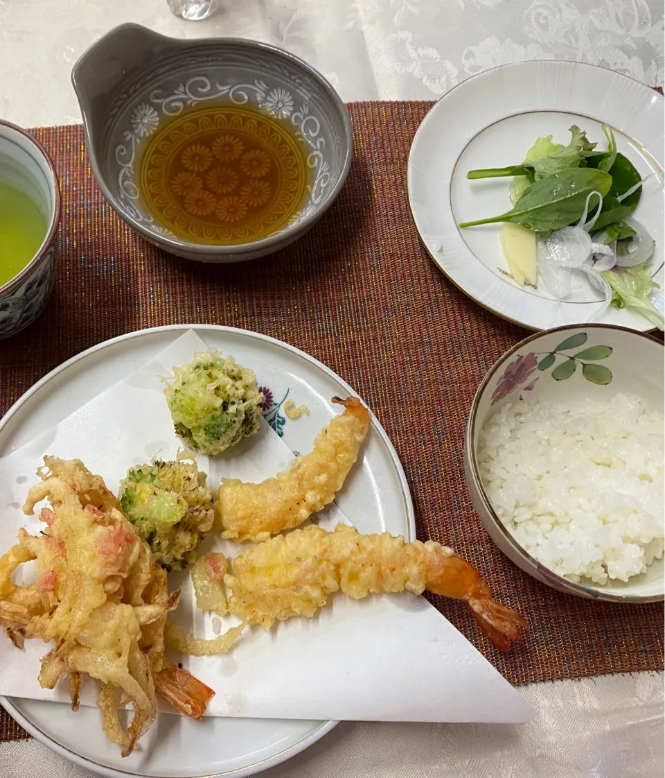 Snapdishの料理写真:母作天ぷら定食🍤|henryさん