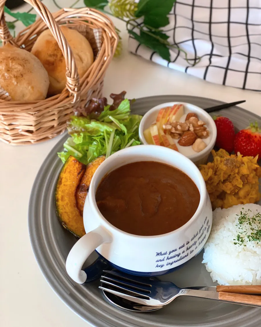 牛すじスパイスカレー🍛🥄|まいちんさん