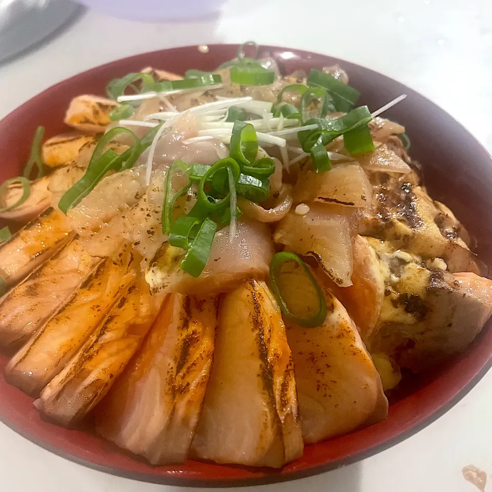 炙りさくらます、ホッケ丼|すすむさん