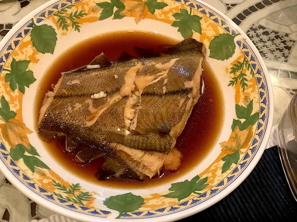 なめたカレイの煮付け🐟😋|アライさんさん