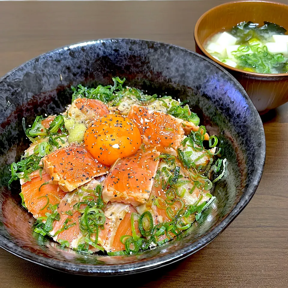サーモン丼|ハルカさん