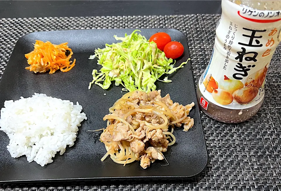 Snapdishの料理写真:【本日の夕飯】ドレッシングで生姜焼き|まひるさん