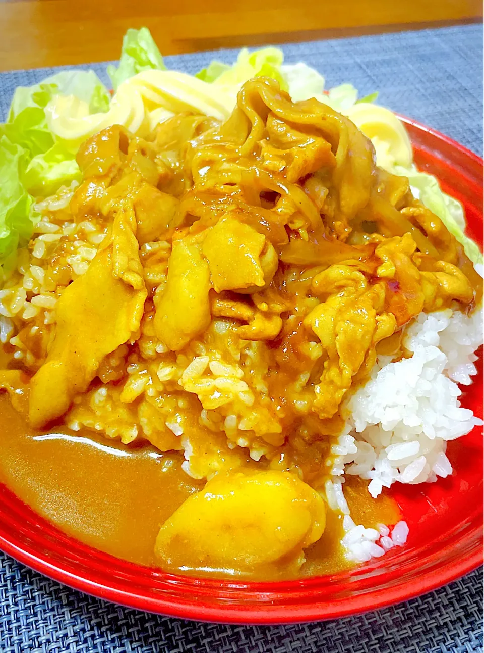 黄色いカレーが美味しい😋|kazzz3さん