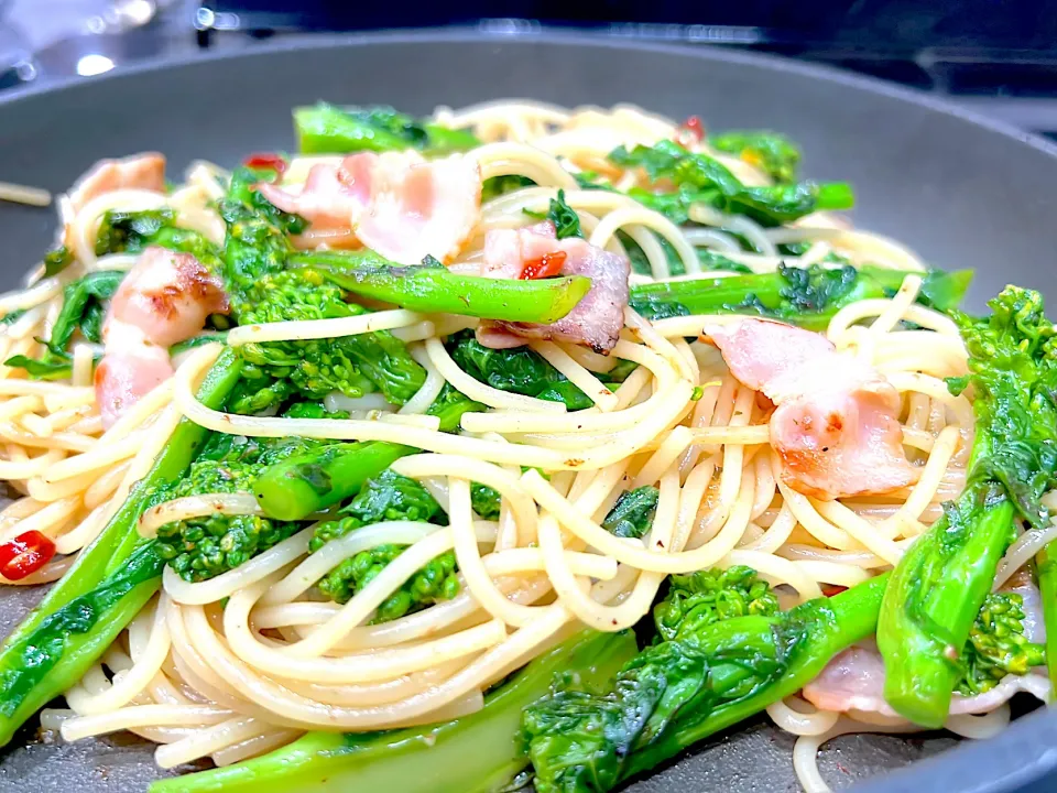 菜の花とベーコンのペペロンチーノ|おーちゅさん