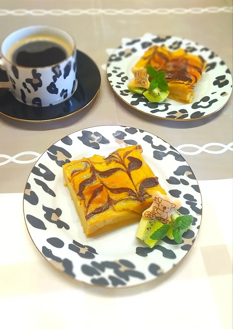 Snapdishの料理写真:あやさんの料理 ノンバター♡スライスチーズdeお芋のケーキ🍠|みったんさん